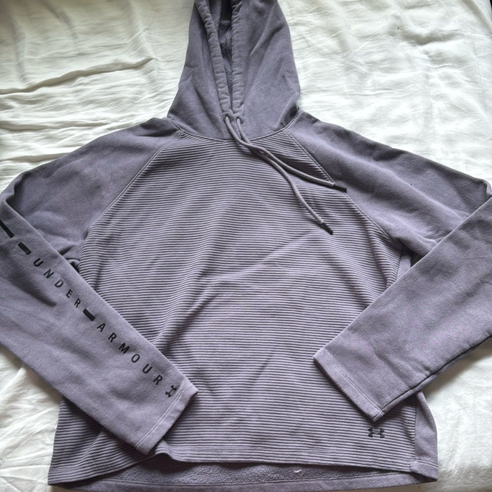 Under armor cropped hoodie